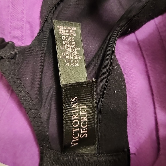 VS body by victoria lined perfect coverage black with lace 36DD - Picture 4 of 4